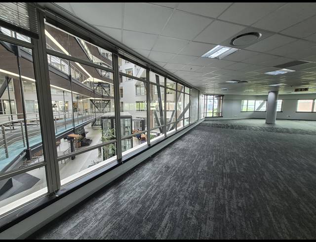 269M² OFFICE TO LET IN SANDTON CENTRAL